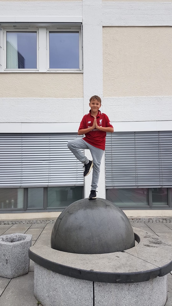 b9a67cd8-da79-45f3-9067-c906d893df11